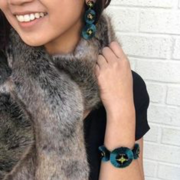 Stella and Dot Gemma Fan Cuff - Picture 2 of 4